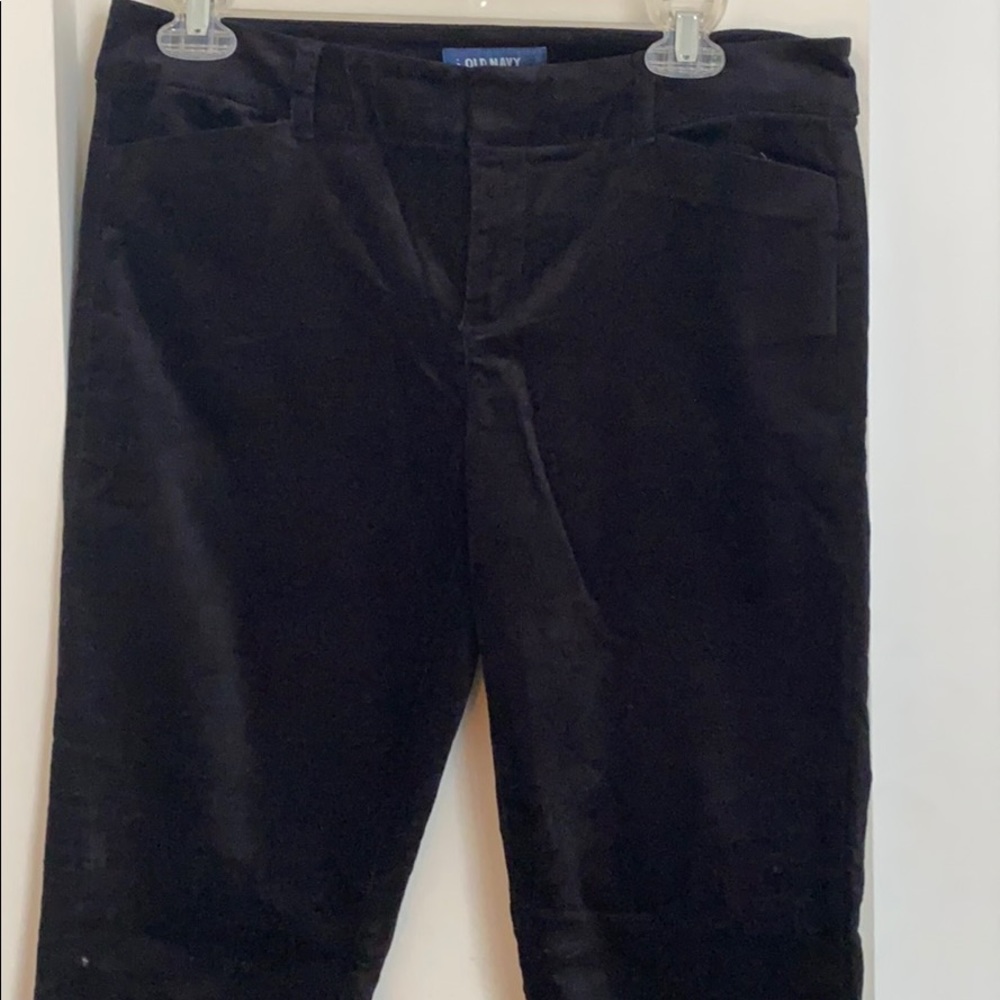 Velvetier black pants in mid rise pixie cut